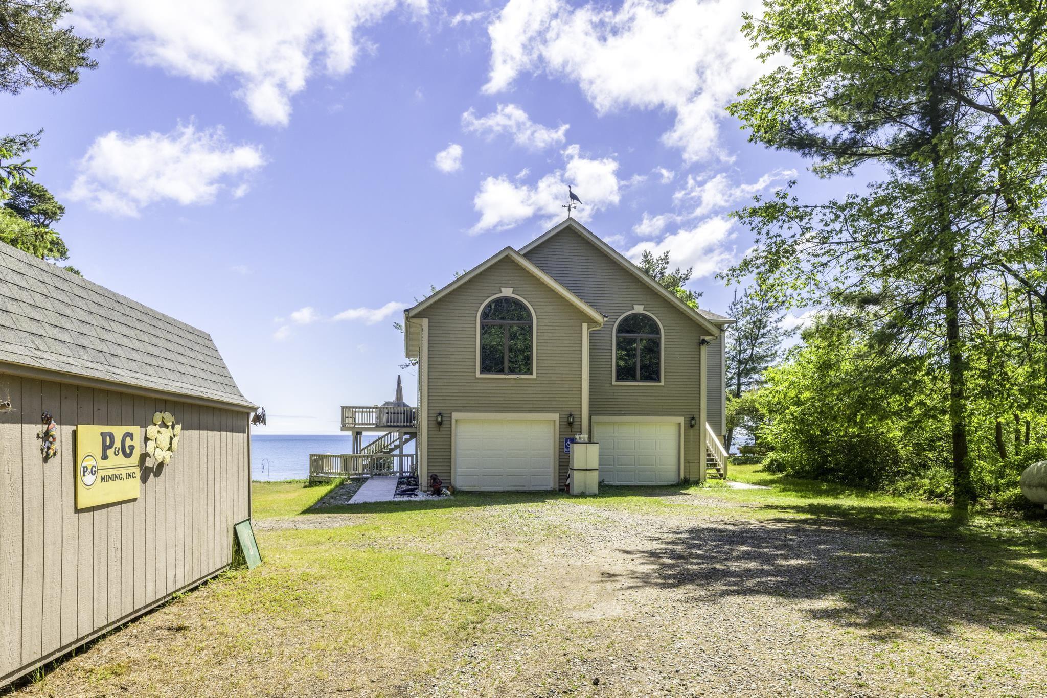 3388 North Lakeshore Road Deckerville, MI 48427 - Photo 17 of 82