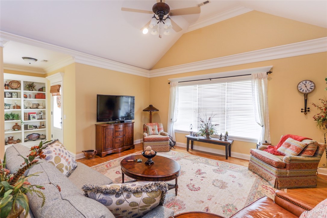 70 Oleander Drive Anderson, SC 29621 - Photo 7 of 40 Gallery Image 7