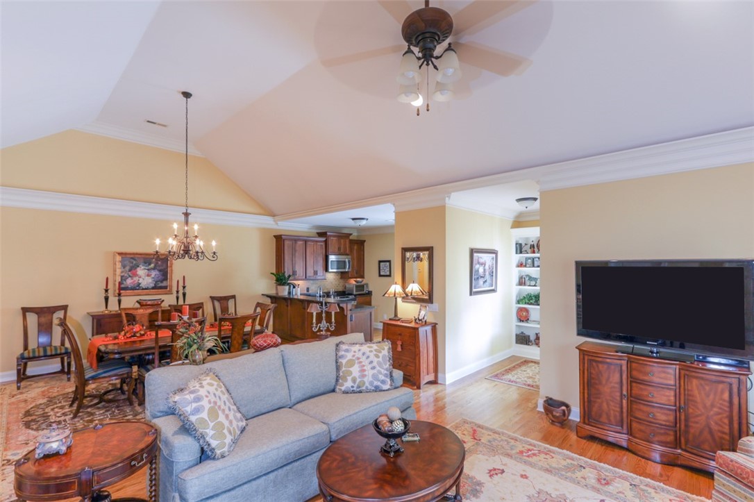 70 Oleander Drive Anderson, SC 29621 - Photo 8 of 40 Gallery Image 8