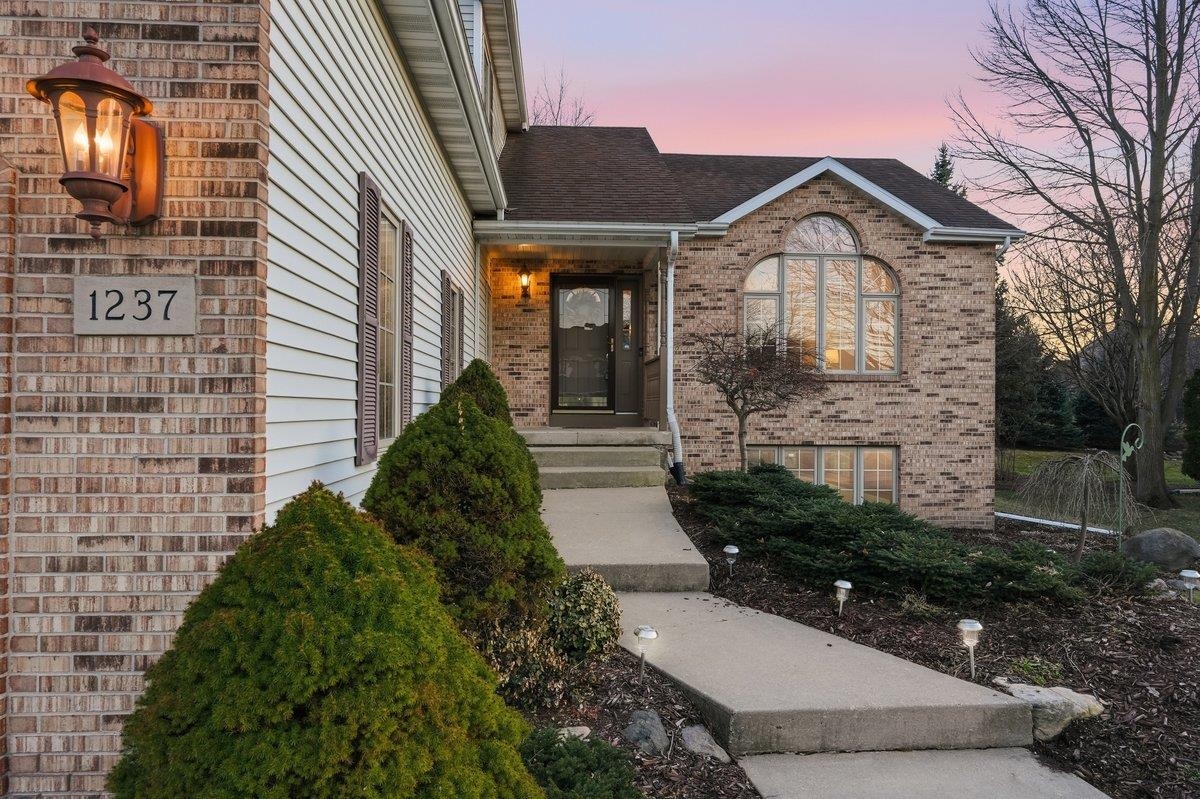 1237 Mockingbird Lane Sun Prairie, WI 53590 - Photo 55 of 88