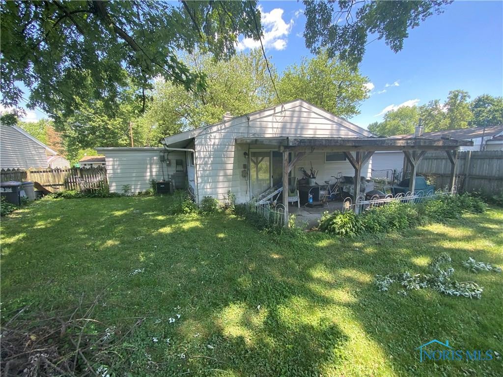 6064 Atwell Road Toledo, OH 43613 - Photo 3 of 12 Gallery Image 3