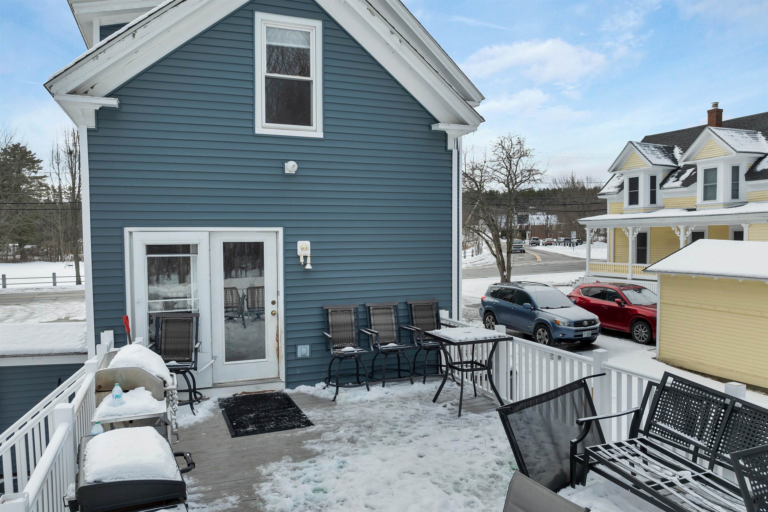 77 Central Street Farmington, NH 03835 - Photo 4 of 58