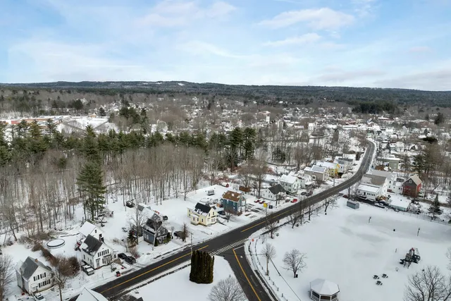 $469,000 | 77 Central Street, Farmington, NH 03835