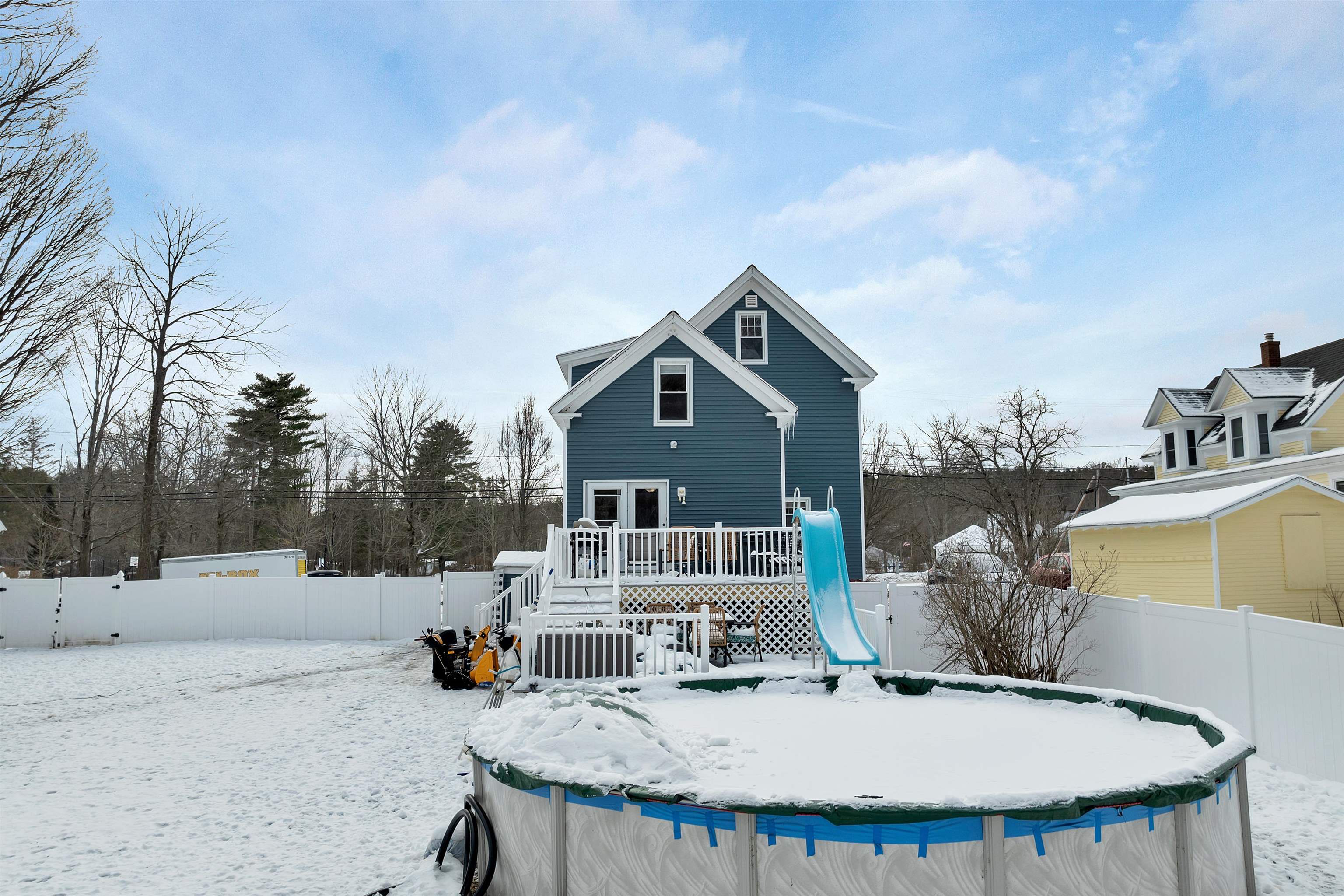 77 Central Street Farmington, NH 03835 - Photo 7 of 58