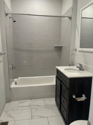 $3,950 | 93 Evergreen Street, Unit 1, Bayonne, NJ 07002