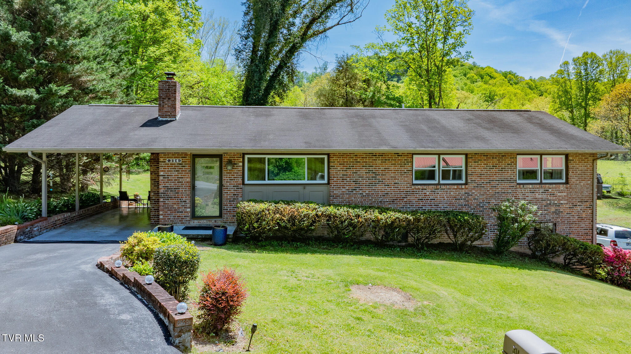 314 Woodvale Road Blountville, TN 37617 - Photo 35 of 35 dji_fly_20260421_142922_0019_17767969805