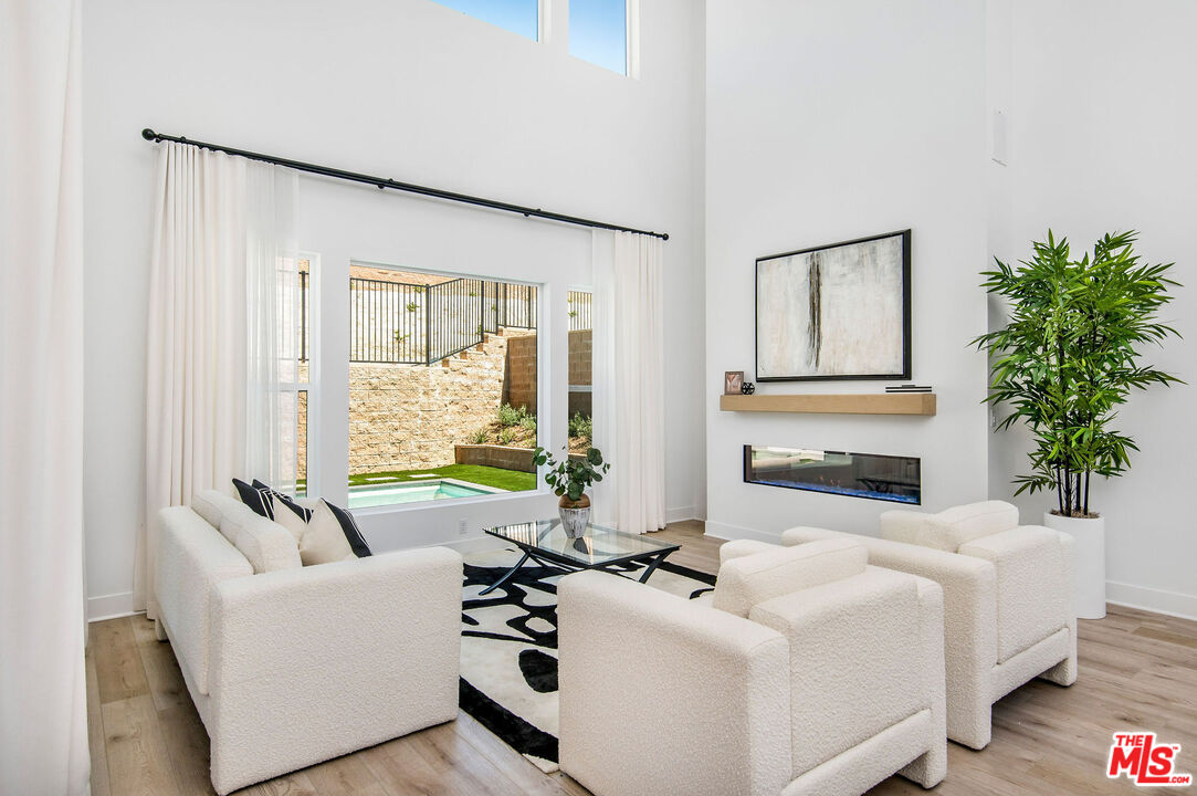 20601 Overlook Court Porter Ranch, CA 91326 - Photo 8 of 40