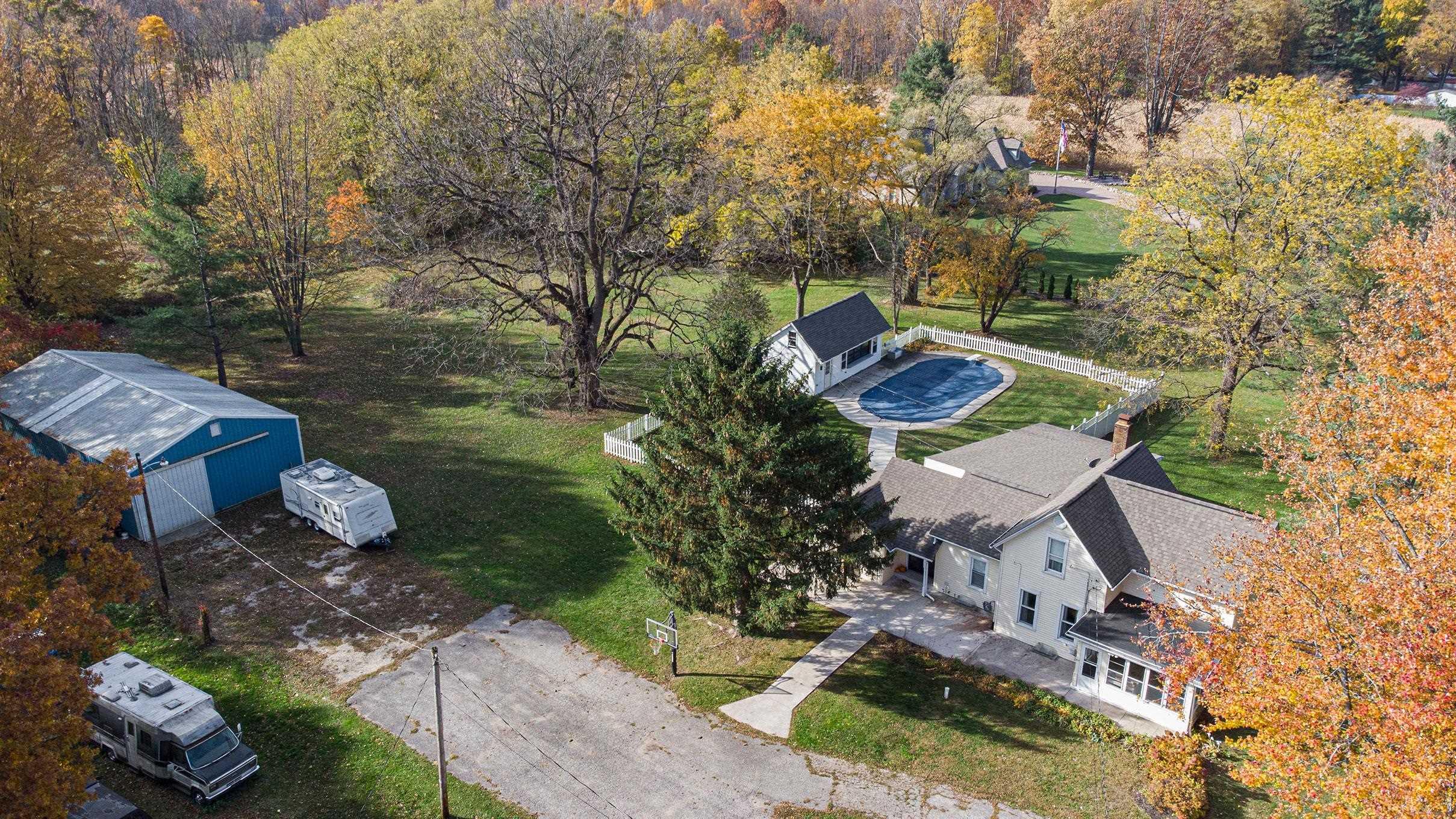 20730 Roosevelt Road South Bend, IN 46614 - Photo 1 of 36