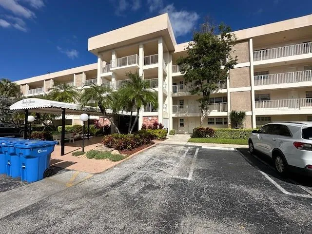 $1,899 | 3351 South Palm Aire Drive, Unit 205, Pompano Beach, FL 33069