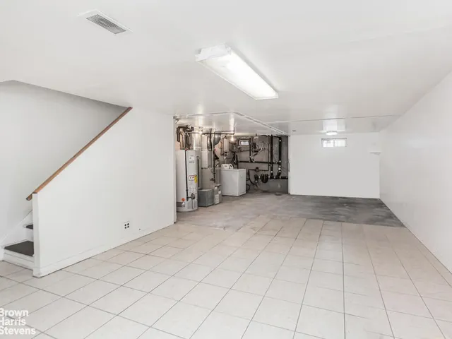 $599,000 | 716 St Ann's Avenue | Woodstock