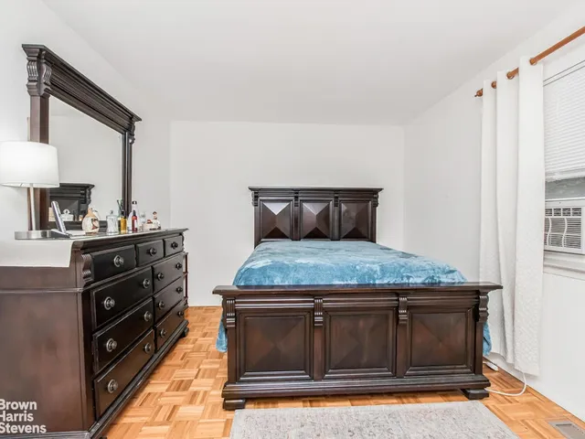 $599,000 | 716 St Ann's Avenue | Woodstock