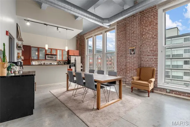 $194,900 | 1136 Washington Avenue, Unit 502, St. Louis, MO 63101