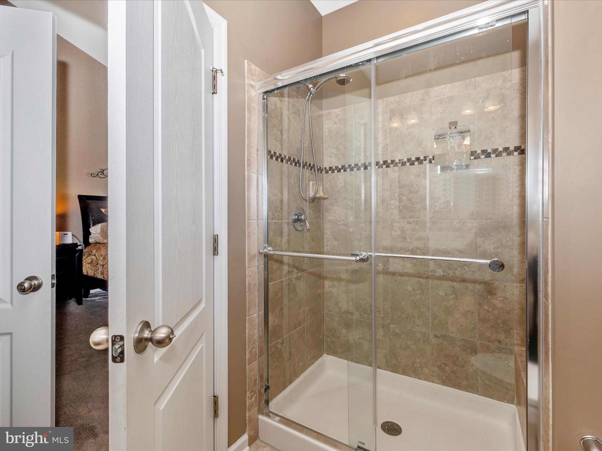 2716 Egret Way Frederick, MD 21701 - Photo 34 of 67 Primary Bathroom