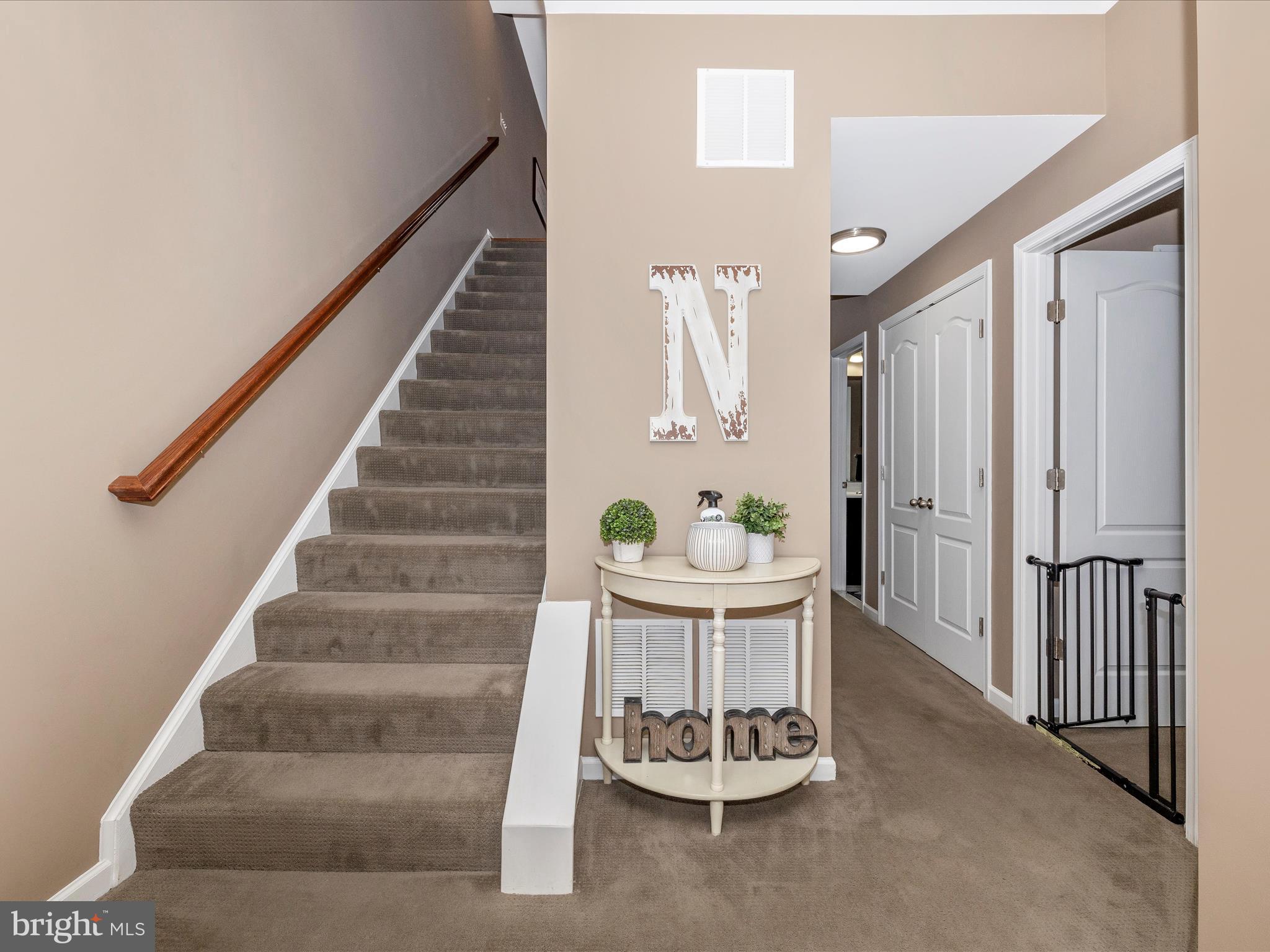 2716 Egret Way Frederick, MD 21701 - Photo 5 of 67 Entry