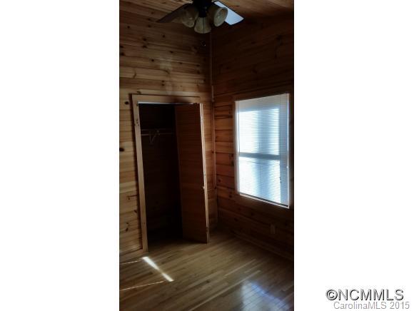 1044 Bee Tree Road Swannanoa, NC 28778 - Photo 8 of 11 Gallery Image 8