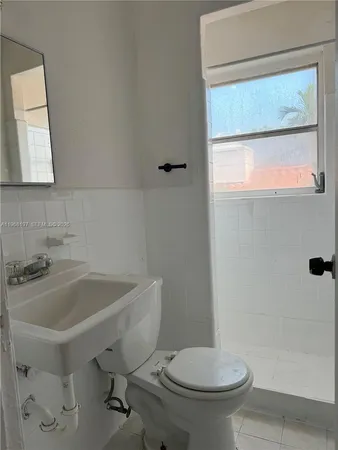 $1,600 | 825 Alton Road, Unit 8, Miami Beach, FL 33139