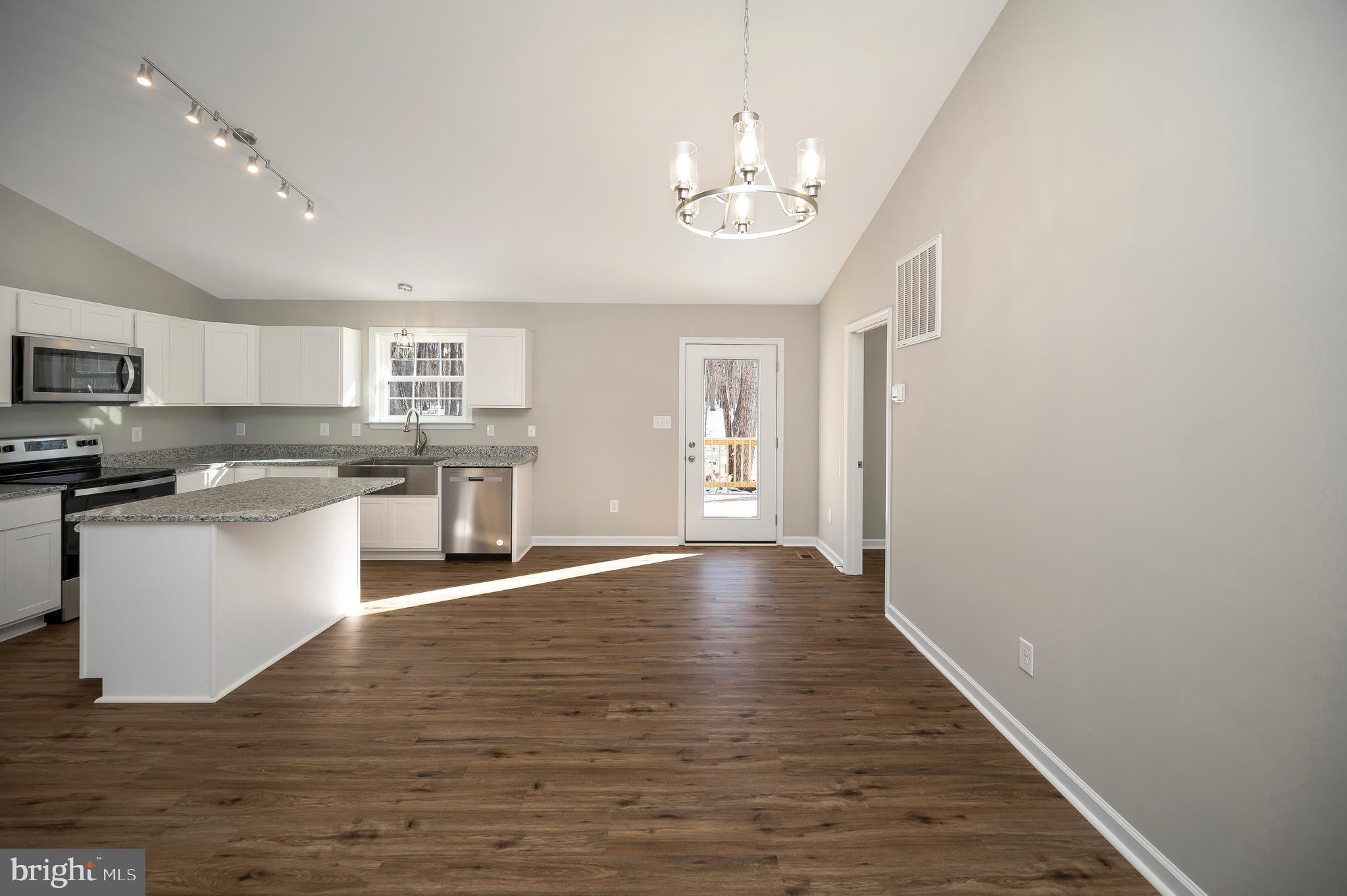 33131 Jackson Loop Locust Grove, VA 22508 - Photo 14 of 36