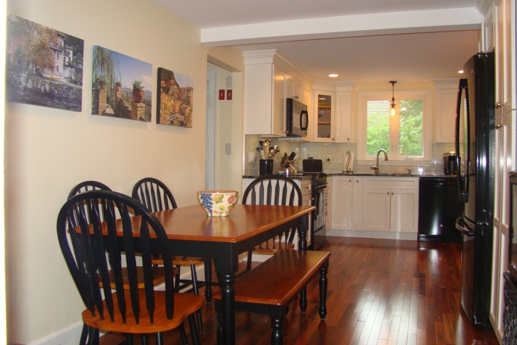 22 Wescroft Road Reading, MA 01867 - Photo 5 of 18