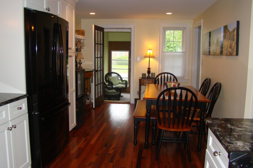 22 Wescroft Road Reading, MA 01867 - Photo 6 of 18