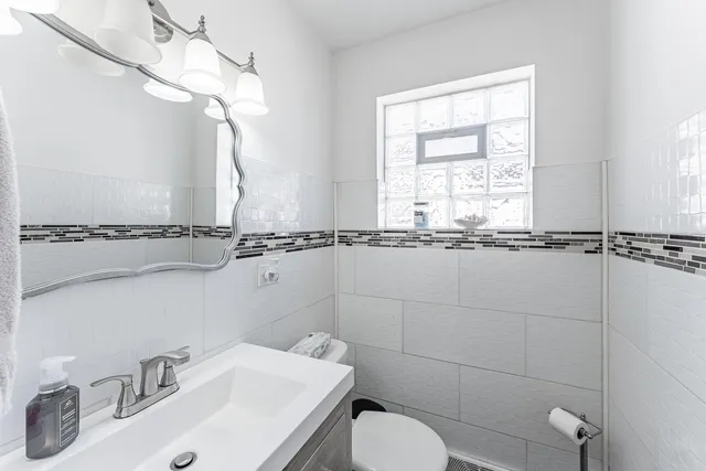 $524,900 | 3507 North Narragansett Avenue, Chicago, IL 60634