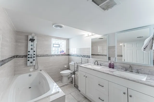 $524,900 | 3507 North Narragansett Avenue, Chicago, IL 60634