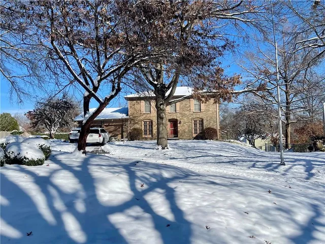 $385,000 | 12126 Jefferson Court, Kansas City, MO 64145