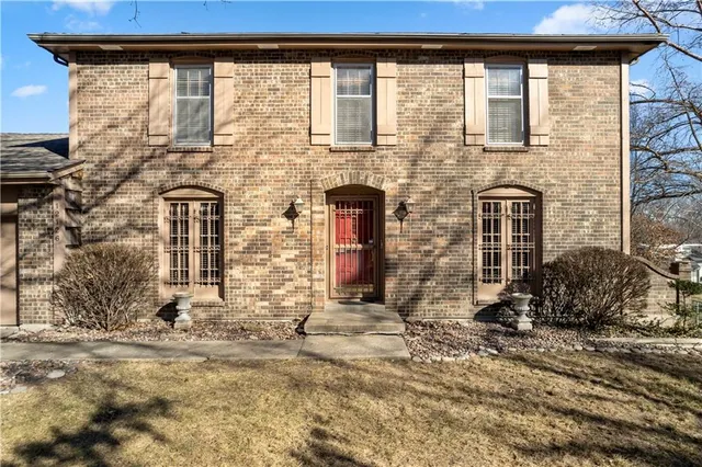 $385,000 | 12126 Jefferson Court, Kansas City, MO 64145