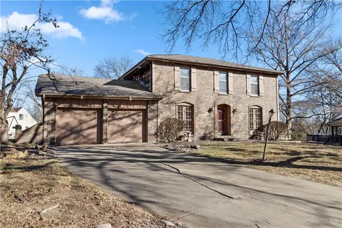 $385,000 | 12126 Jefferson Court, Kansas City, MO 64145