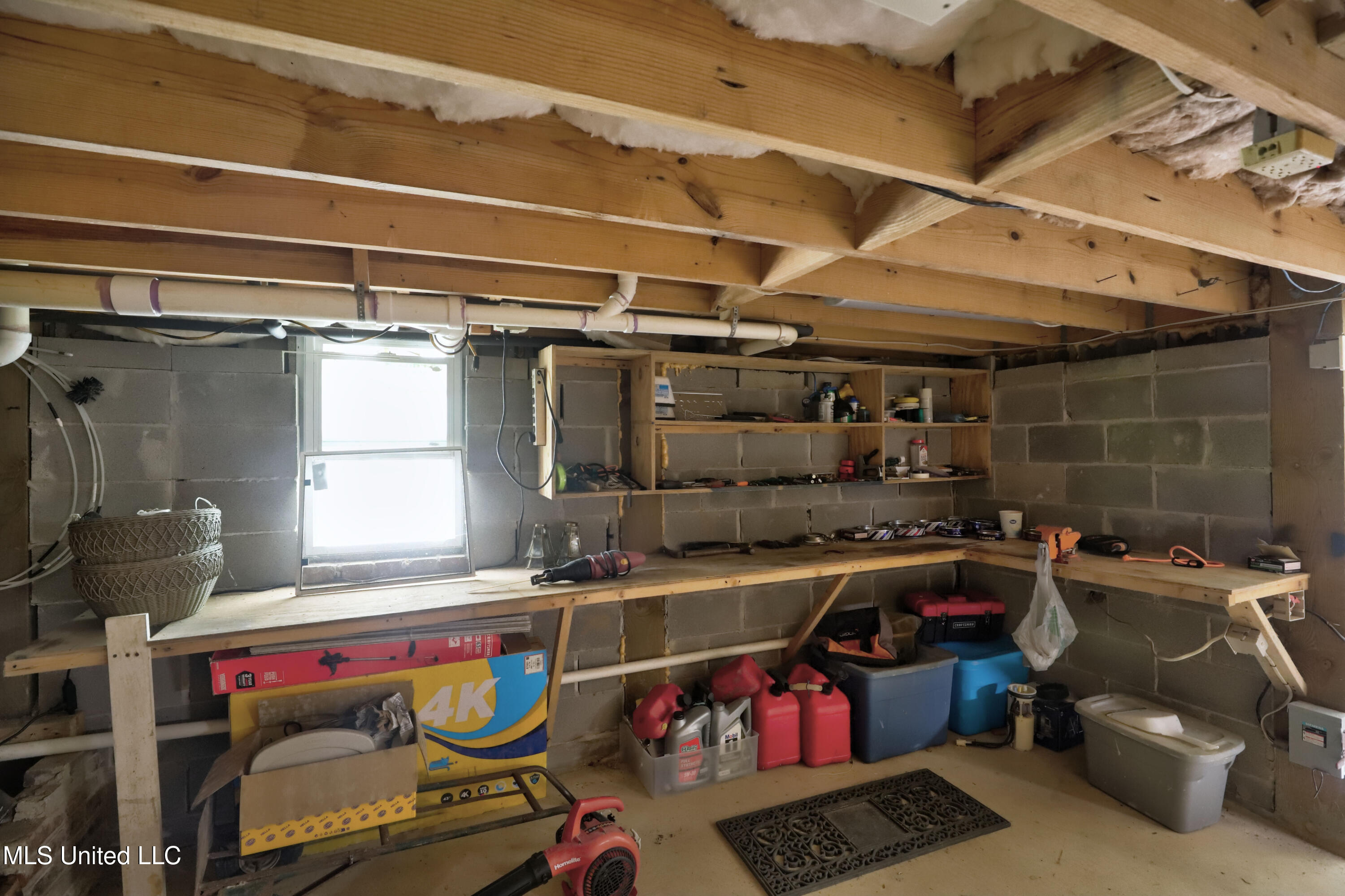 6333 Apelehama Road Diamondhead, MS 39525 - Photo 27 of 31 Workshop