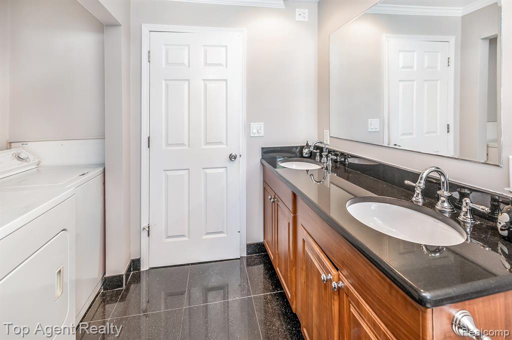 110 Wabash Road Rochester Hills, MI 48307 - Photo 22 of 35
