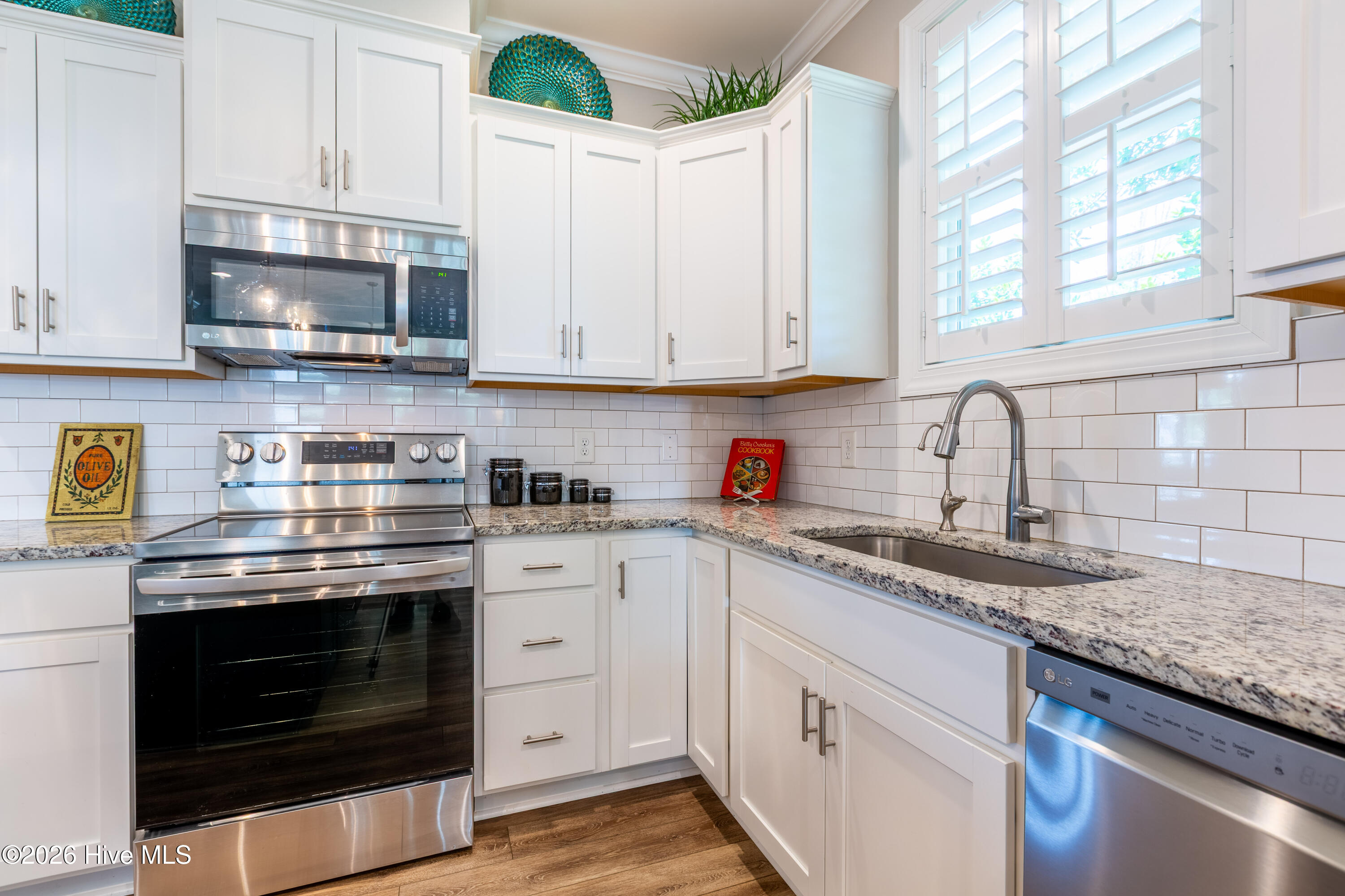 2115 Lennoxville Road Beaufort, NC 28516 - Photo 14 of 60 9