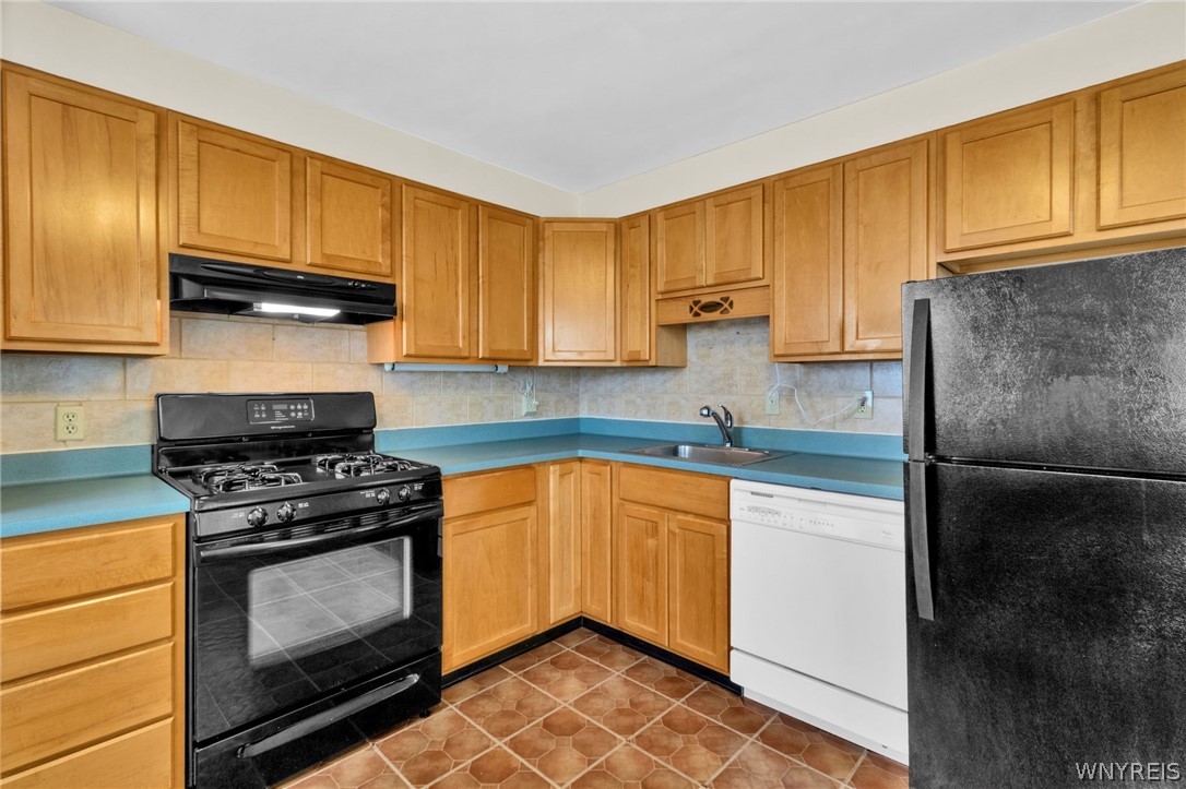 55 Fries Road Tonawanda, NY 14150 - Photo 5 of 38