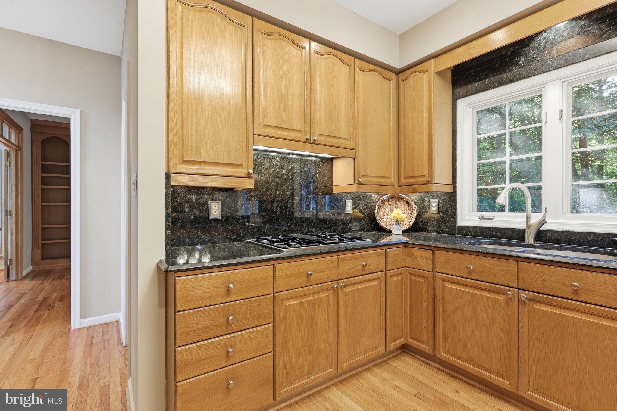 8556 Hooes Road Springfield, VA 22153 - Photo 12 of 57