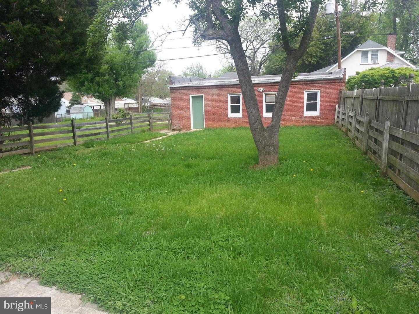 3912 Hamilton Avenue Baltimore, MD 21206 - Photo 2 of 4