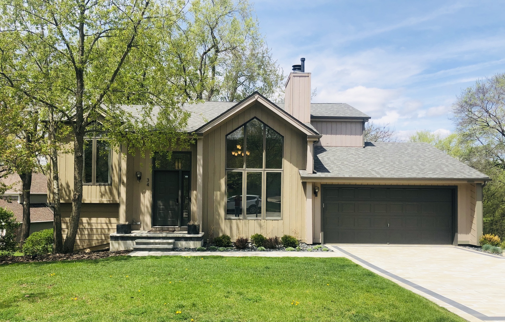 34 River Bend Road Montgomery, IL 60538 - Photo 1 of 33 front view of a house with a yard