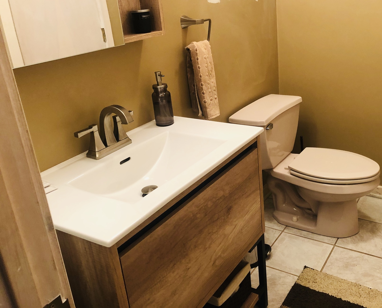 34 River Bend Road Montgomery, IL 60538 - Photo 21 of 33 a bathroom with a sink and a toilet