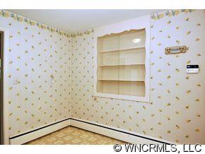 222 Balsam Road Hendersonville, NC 28792 - Photo 5 of 12 Gallery Image 5