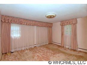 222 Balsam Road Hendersonville, NC 28792 - Photo 7 of 12 Gallery Image 7