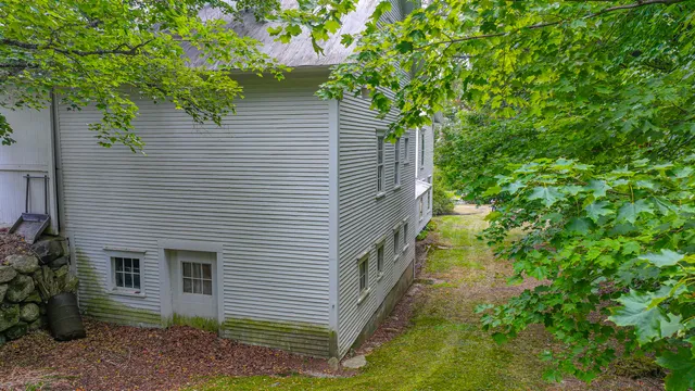 $240,000 | 16 Buckfield Road, Paris, ME 04281