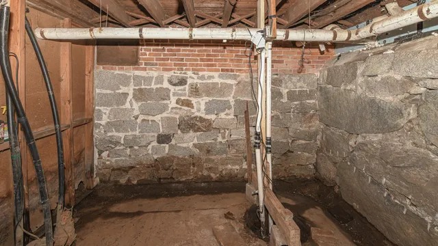 $240,000 | 16 Buckfield Road, Paris, ME 04281