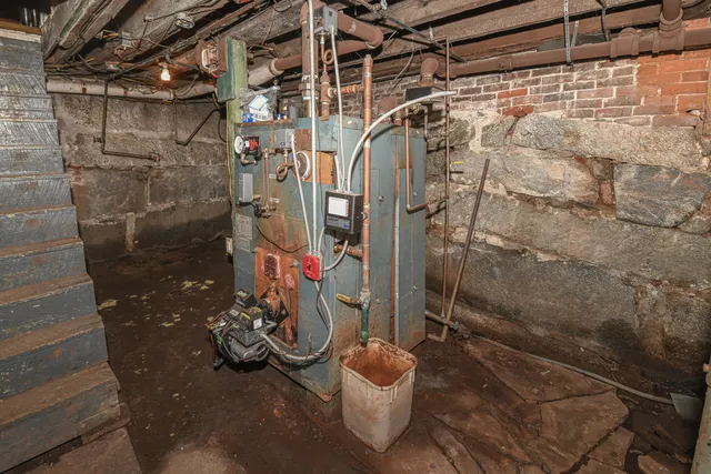 $240,000 | 16 Buckfield Road, Paris, ME 04281