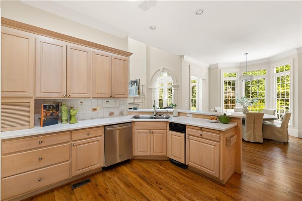 1020 Ven Villa Road Marietta, GA 30062 - Photo 23 of 84 Gallery Image 23
