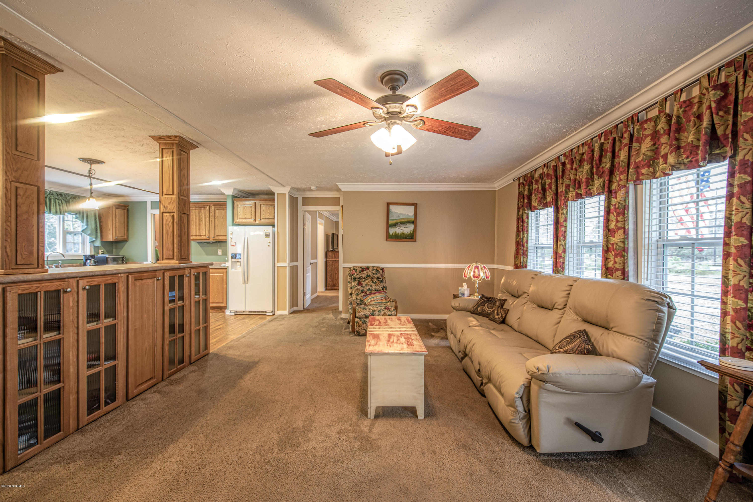 493 King Neck Road New Bern, NC 28560 - Photo 3 of 27 Living Room