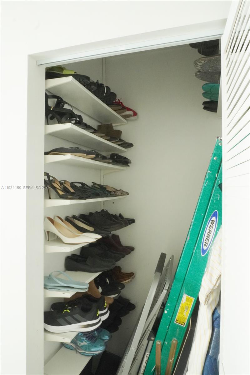 133 Northeast 2nd Avenue, Unit 1608 Miami, FL 33132 - Photo 38 of 55 Entryway Closet.
