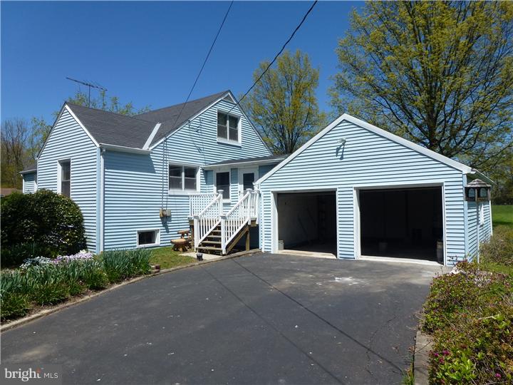 27 Ridge Valley Road Sellersville, PA 18960 - Photo 2 of 15