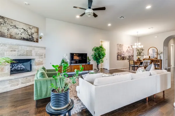 $2,850 | 4024 Castella Cove, Leander, TX 78641