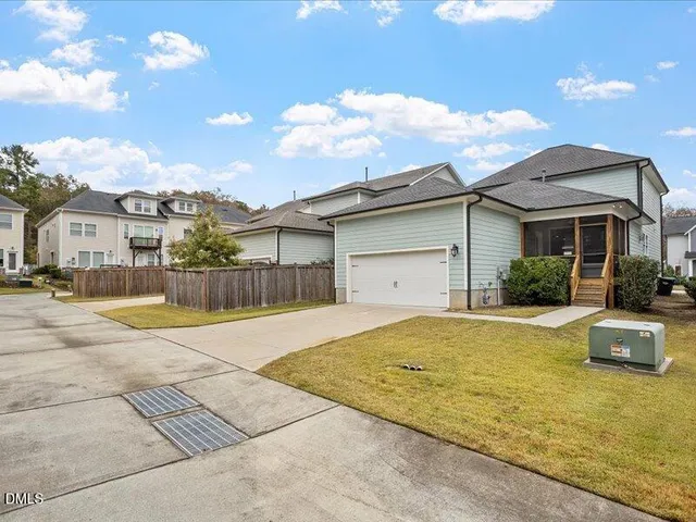 $624,900 | 309 Crossland Drive, Chapel Hill, NC 27517