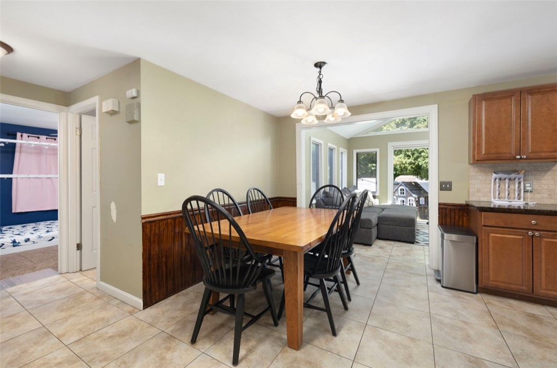 5 Halsey Road Woonsocket, RI 02895 - Photo 6 of 35