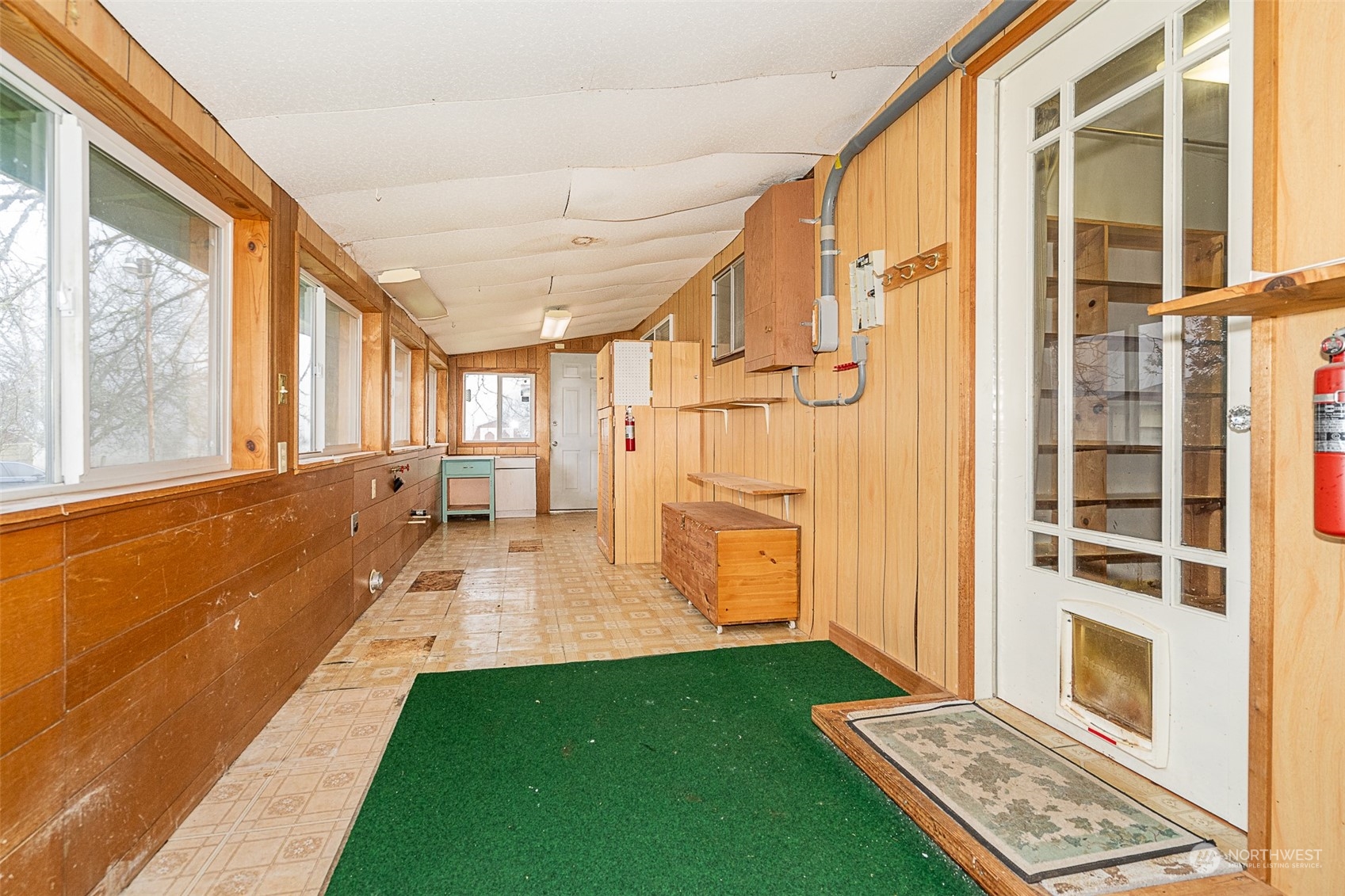 728 Rhoades Road Winlock, WA 98596 - Photo 25 of 40 a view of an front door