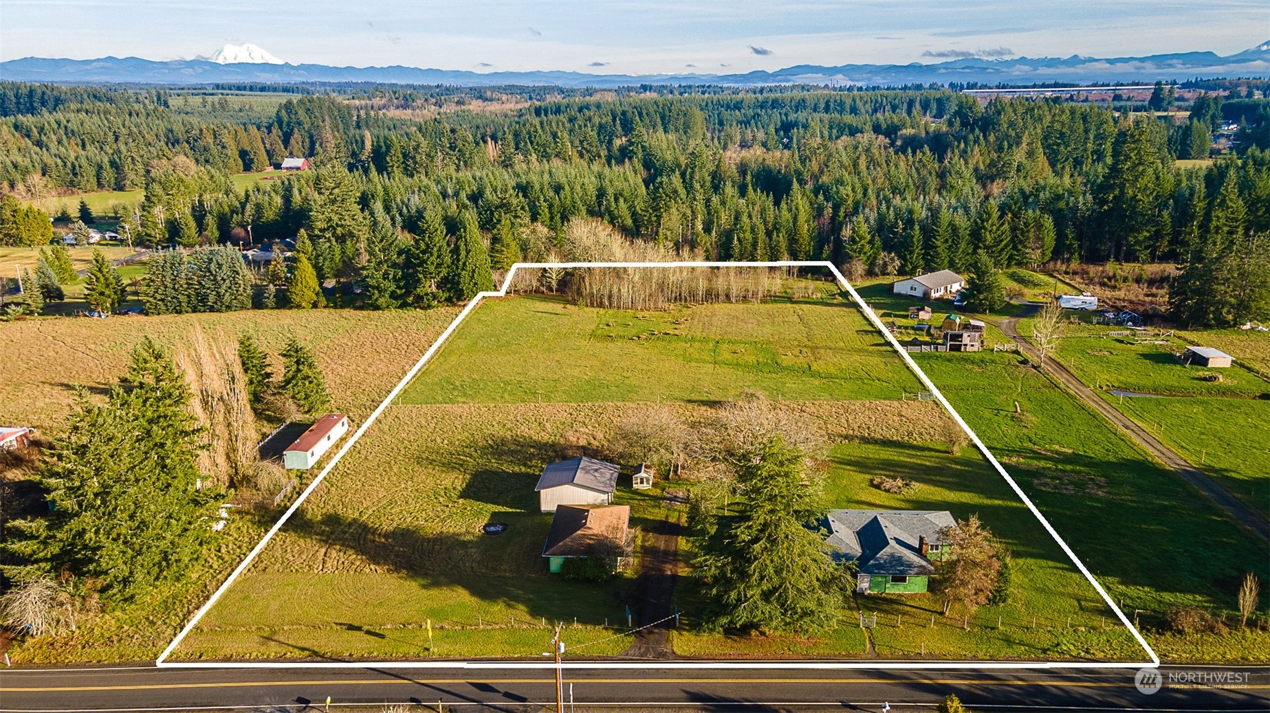 728 Rhoades Road Winlock, WA 98596 - Photo 3 of 40 a view of swimming pool